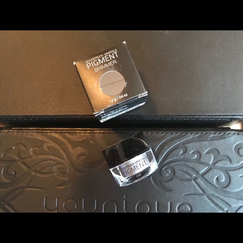 Younique Pigment Shimmer